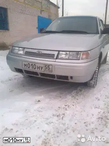 Фото автомобиля LADA 2110, 2003 — госномер М010НУ55. Цвет: СВЕТЛО-СЕРЕБР.СЕРЫЙ