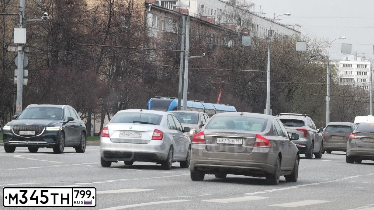 Фото автомобиля MERCEDES E-KLASSE, 2017 — госномер С878ОС790. Цвет: ЗЕЛЕНЫЙ
