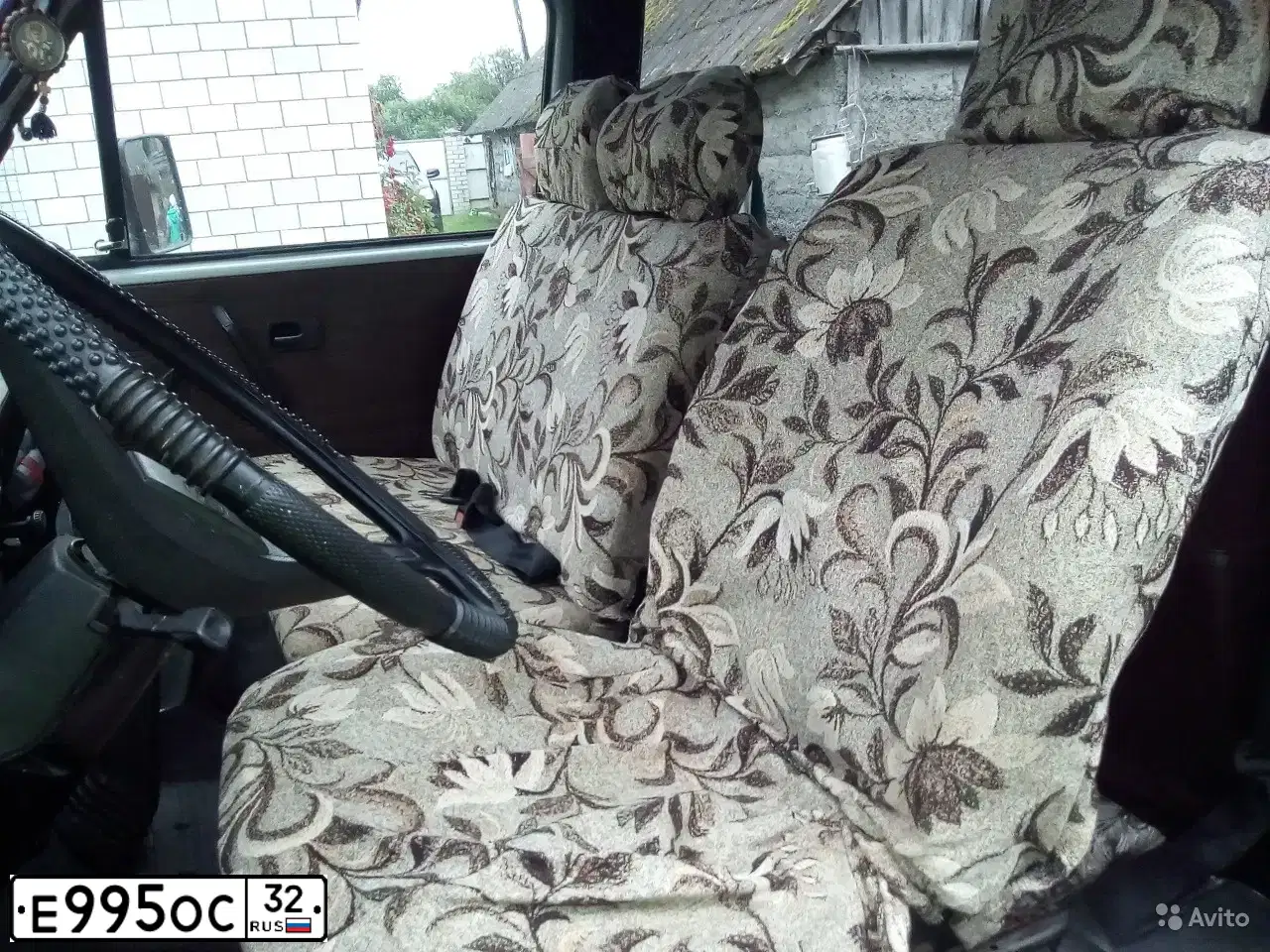 Фото автомобиля VOLKSWAGEN TRANSPORTER, 1983 — госномер Т736КУ39. Цвет: СЕРЫЙ