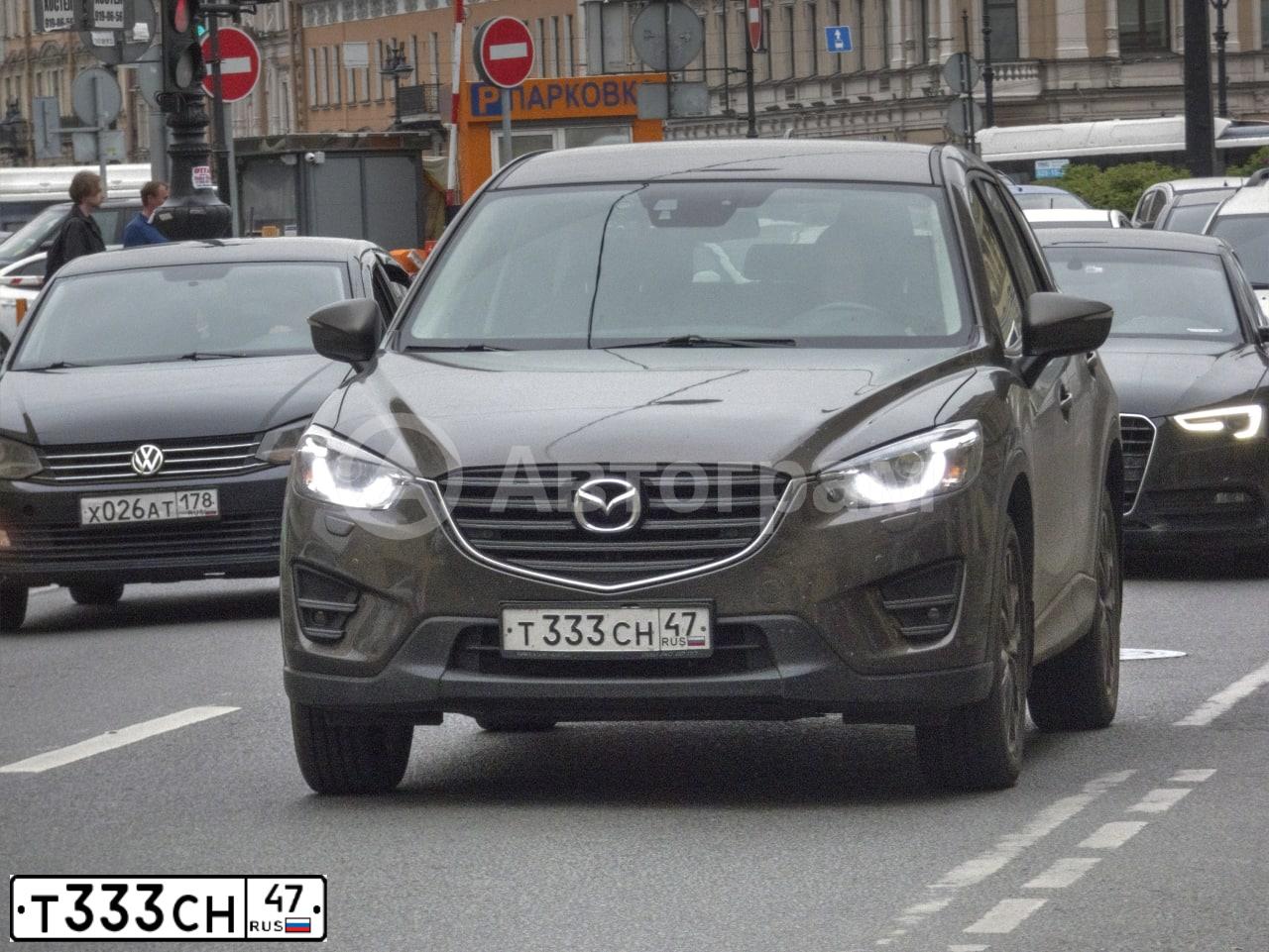 Фото автомобиля MAZDA CX-5, 2015 — госномер Т333СН47. Цвет: КОРИЧНЕВЫЙ