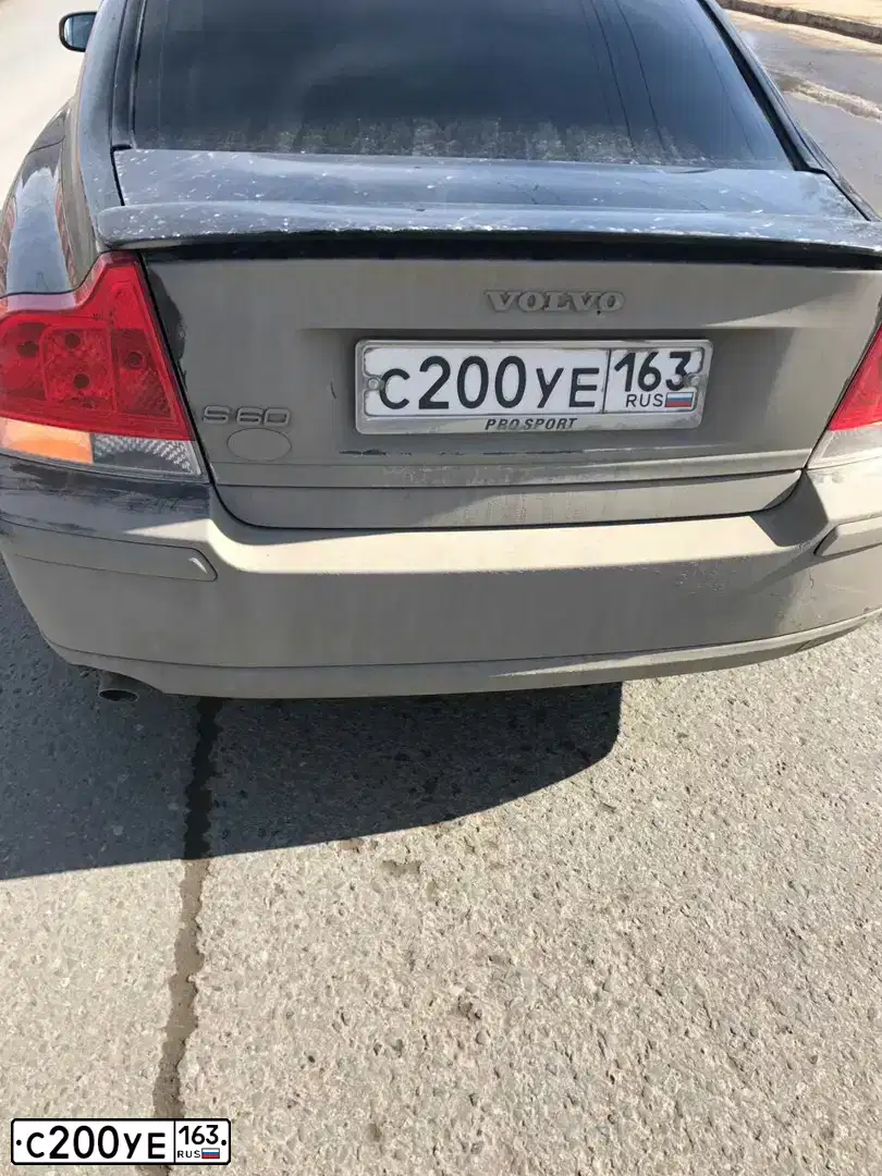 Фото автомобиля VOLVO S60, 2006 — госномер С200УЕ163. Цвет: ЧЕРНЫЙ