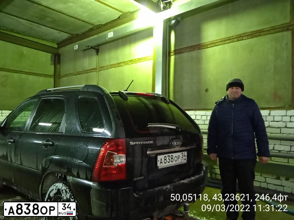 Фото автомобиля KIA SPORTAGE, 2009 — госномер А838ОР34. Цвет: ЧЕРНЫЙ ПЕРЛАМУТР