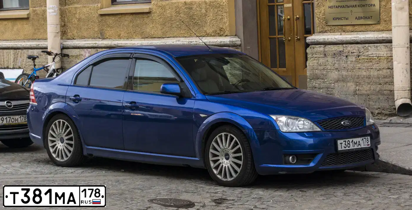 Фото автомобиля FORD MONDEO, 2004 — госномер Т381МА178. Цвет: СИНИЙ