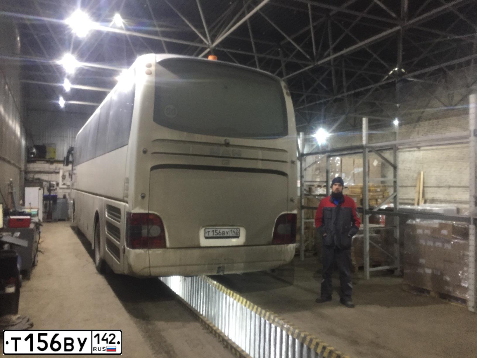 Фото автомобиля MAN LIONS COACH, 2013 — госномер Т425КМ180. Цвет: БЕЛЫЙ