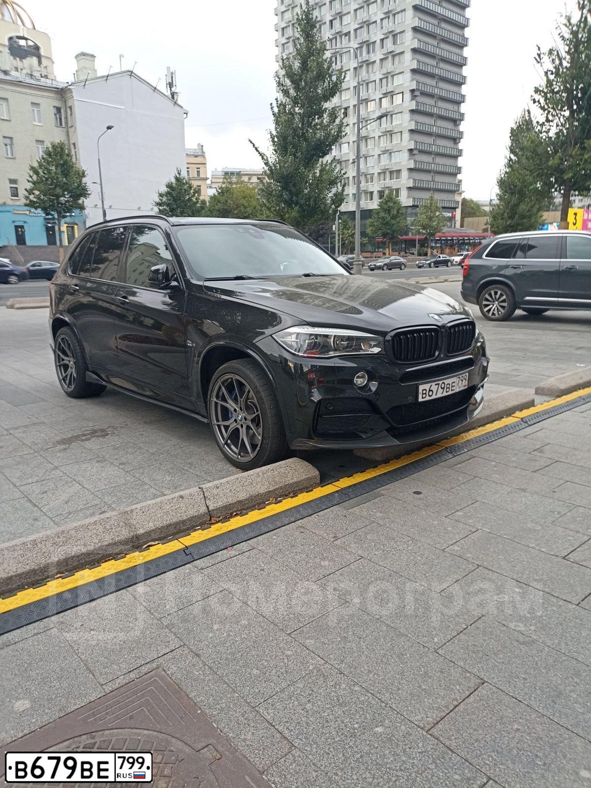 Фото автомобиля BMW X5, 2015 — госномер В679ВЕ799. Цвет: ЧЕРНЫЙ