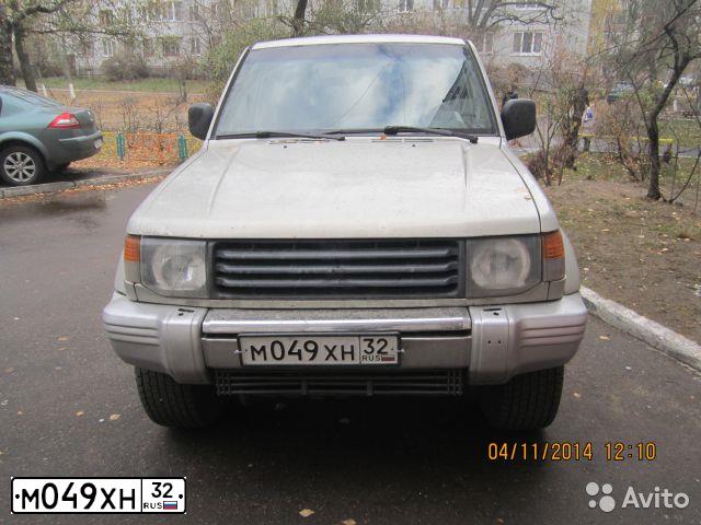 Фото автомобиля MITSUBISHI PAJERO, 1995 — госномер Н829ЕВ32. Цвет: СЕРЕБРИСТЫЙ