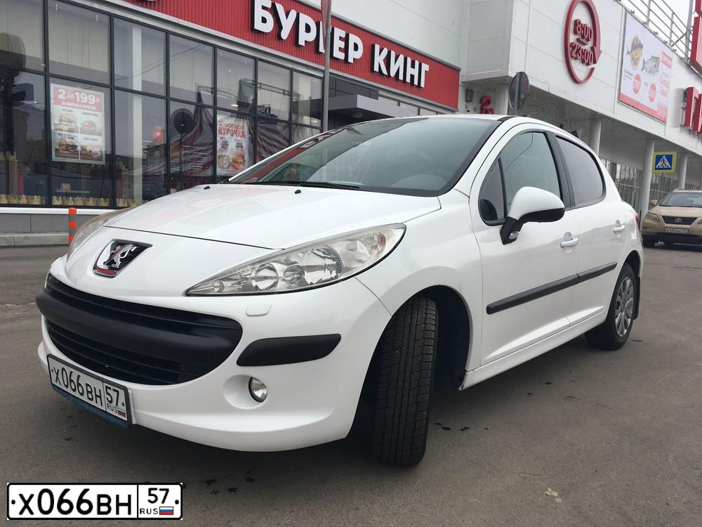 Фото автомобиля PEUGEOT 207, 2008 — госномер У082УО71. Цвет: Белый
