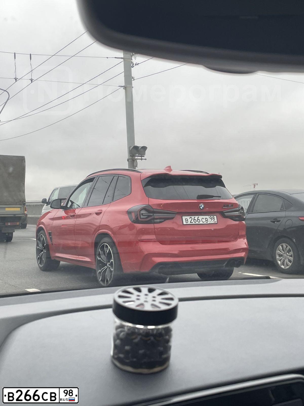 Фото автомобиля BMW X3M, 2019 — госномер С331МР198. Цвет: КРАСНЫЙ