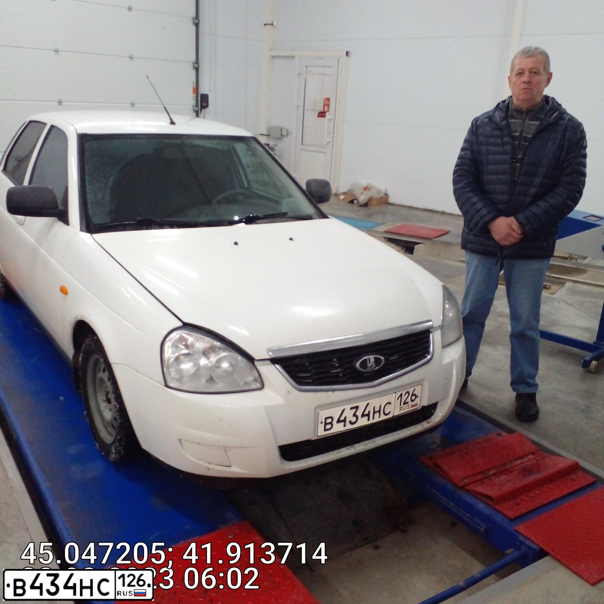 Фото автомобиля LADA 2170 PRIORA, 2017 — госномер Е366РК08. Цвет: Белый