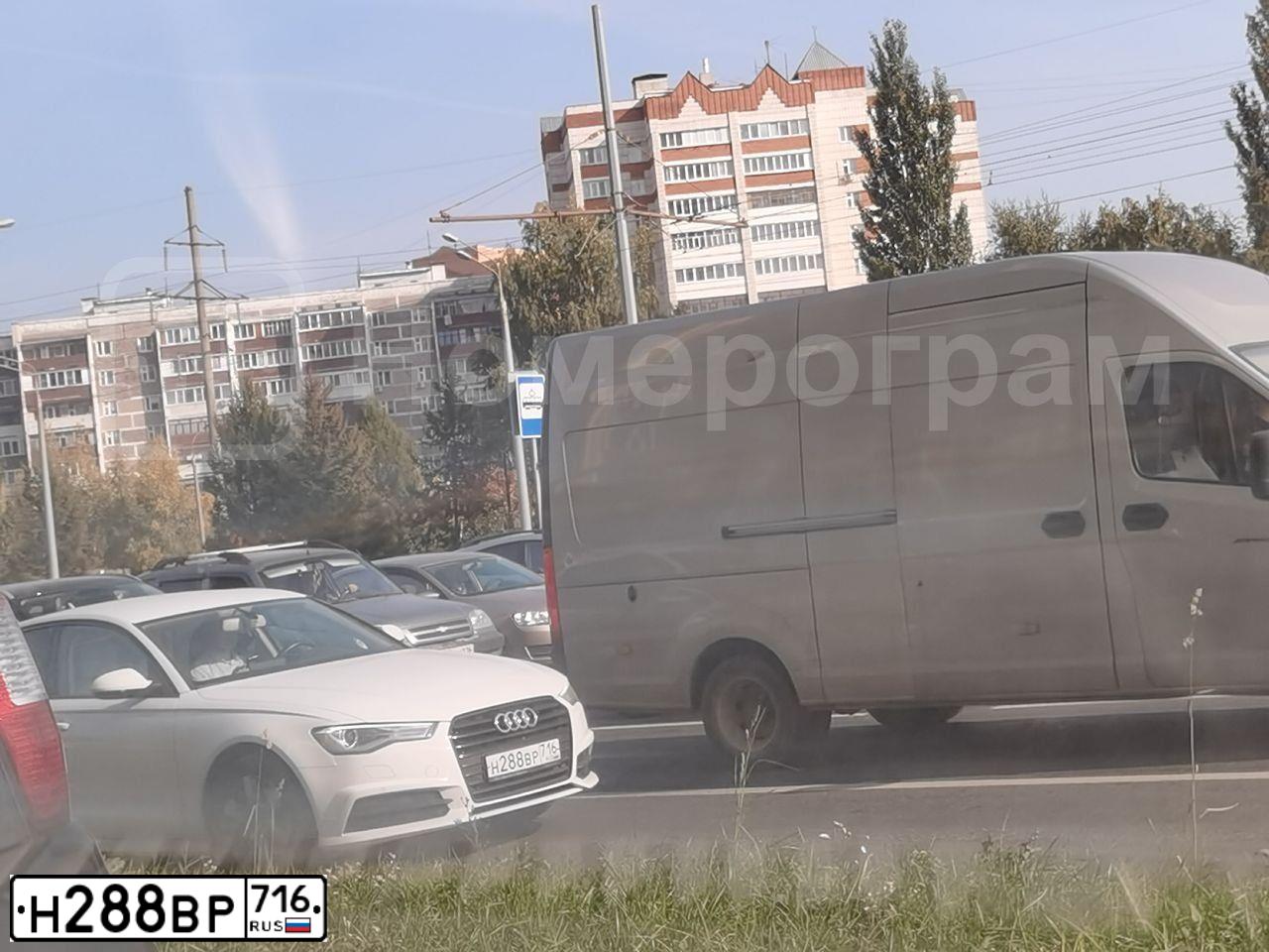 Фото автомобиля AUDI A6, 2016 — госномер М333МХ68. Цвет: Белый