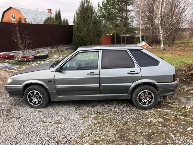 Фото автомобиля LADA 2114 SAMARA, 2006 — госномер В992СН190. Цвет: СЕРЫЙ