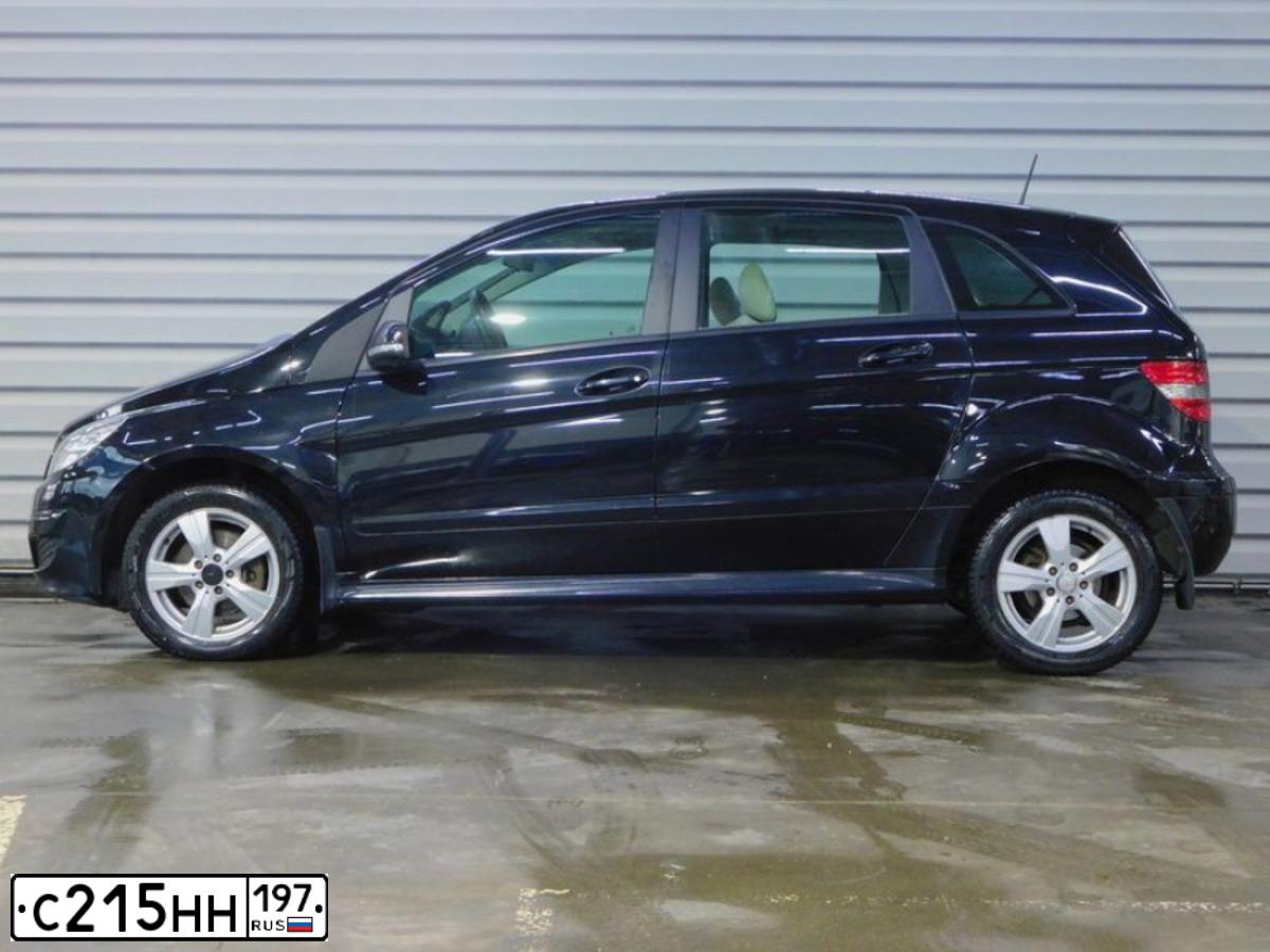 Фото автомобиля MERCEDES B-KLASSE, 2011 — госномер С568НН799. Цвет: ЧЕРНЫЙ