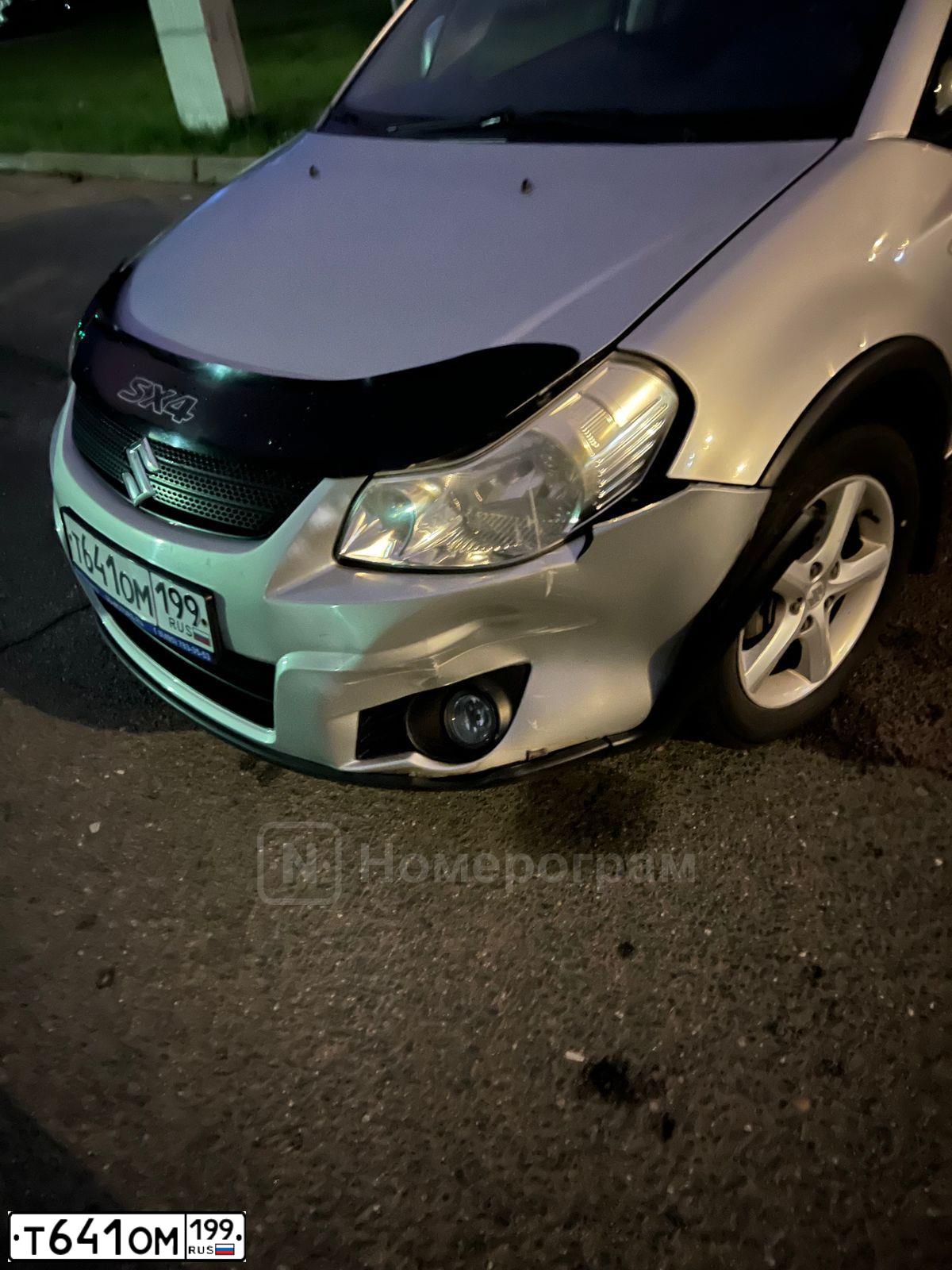 Фото автомобиля SUZUKI SX 4, 2008 — госномер Т641ОМ199. Цвет: СЕРЕБРИСТЫЙ