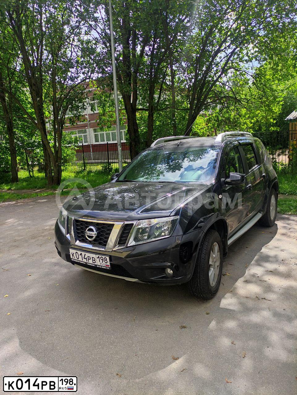 Фото автомобиля NISSAN TERRANO, 2020 — госномер У014РВ198. Цвет: ЧЕРНЫЙ