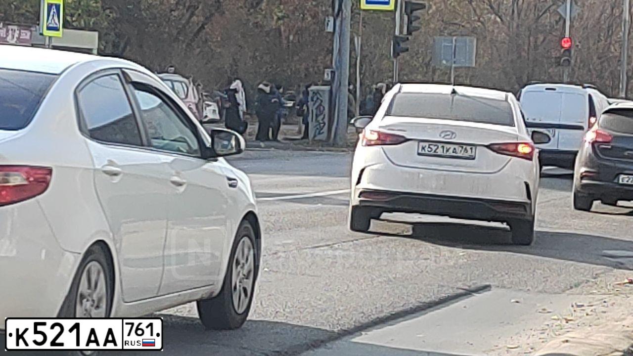 Фото автомобиля HONDA CIVIC, 2008 — госномер О603МТ790. Цвет: Темно-синий
