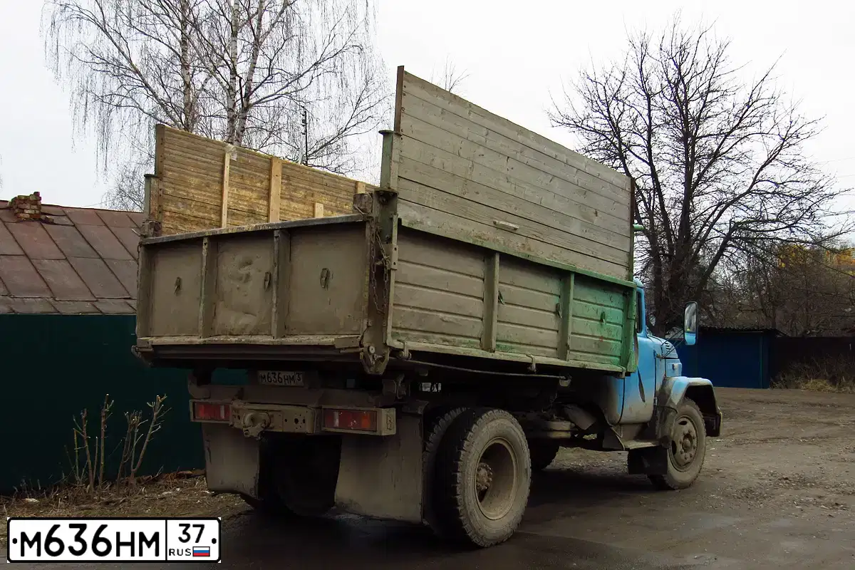 Фото автомобиля ZIL MMZ 554 /6X4/, 1989 — госномер М636НМ37. Цвет: ГОЛУБОЙ