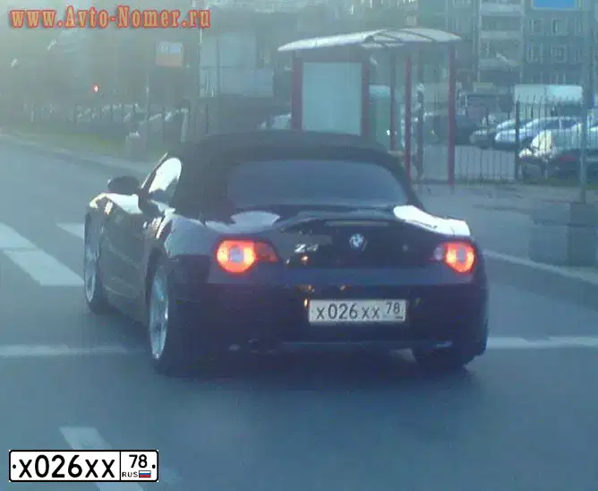 Фото автомобиля BMW SERIE 1, 2008 — госномер О590МК40. Цвет: ЧЕРНЫЙ