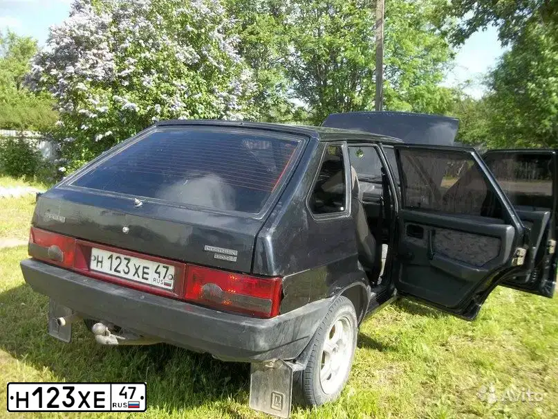 Фото автомобиля LADA 2109 SAMARA, 2003 — госномер Х999ЕР78. Цвет: ГРАФИТОВЫЙ МЕТАЛЛИК