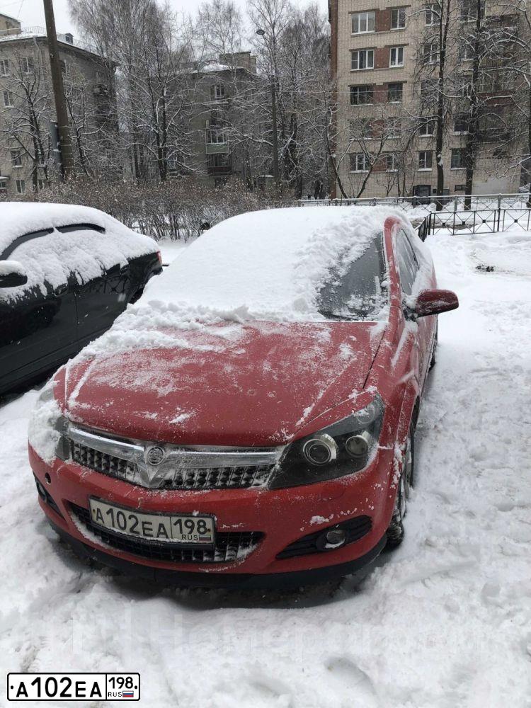 Фото автомобиля OPEL ASTRA, 2006 — госномер А102ЕА198. Цвет: Красный