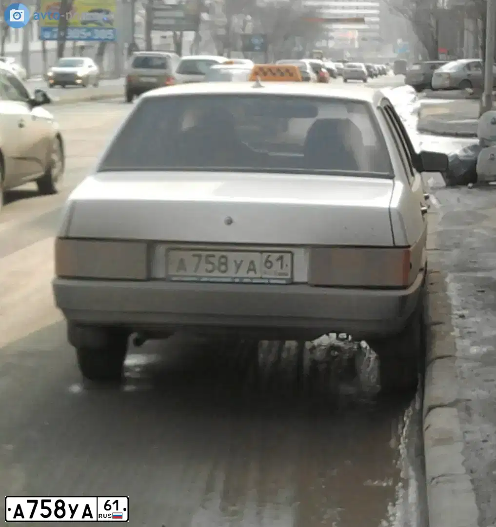 Фото автомобиля LADA 2109 SAMARA, 2002 — госномер А758УА61. Цвет: СВ.СЕРЕБР.МЕТАЛЛ