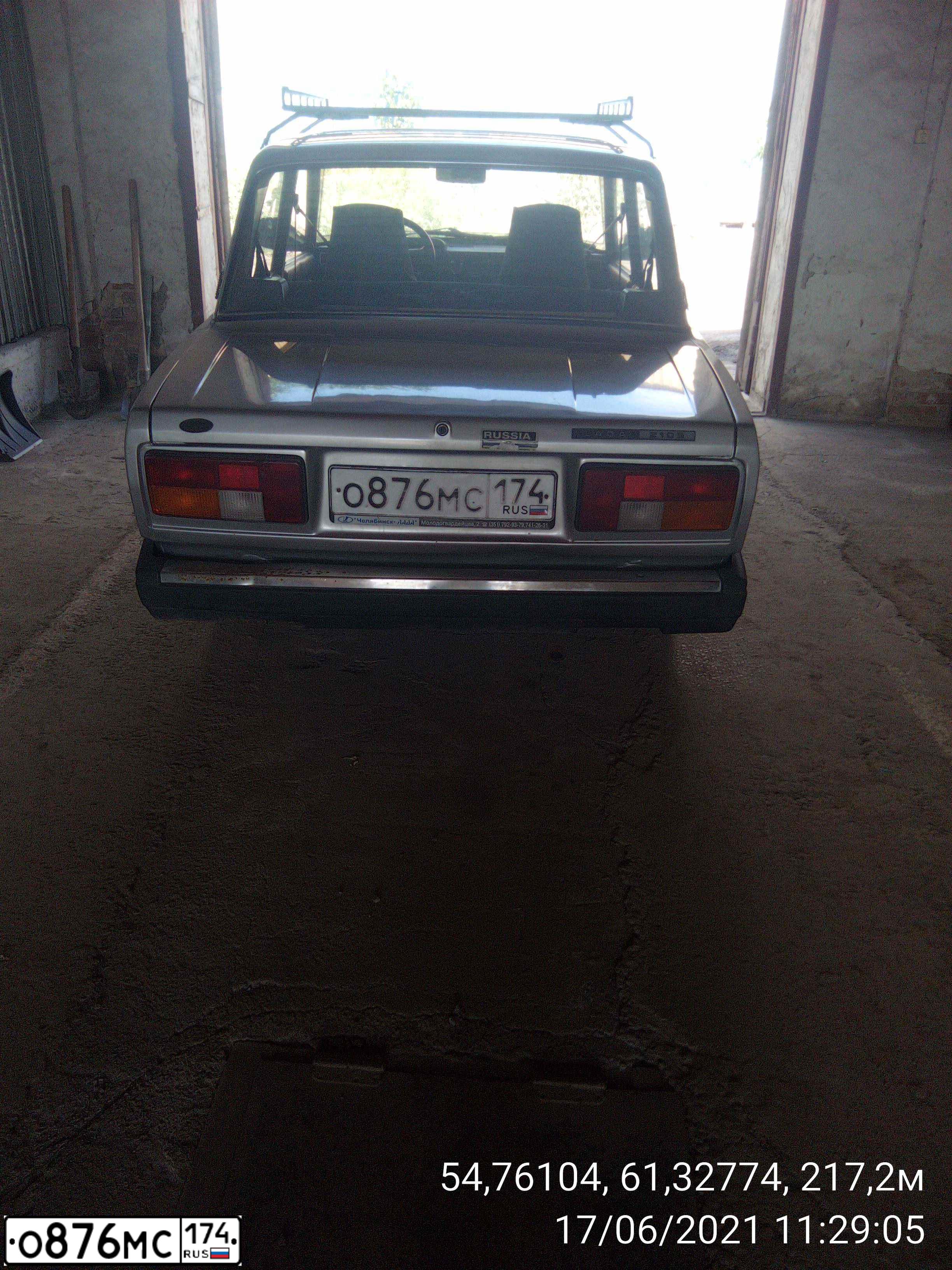 Фото автомобиля LADA 2105, 2010 — госномер А984НС196. Цвет: СВЕТЛО-СЕРЕБРИСТЫЙ