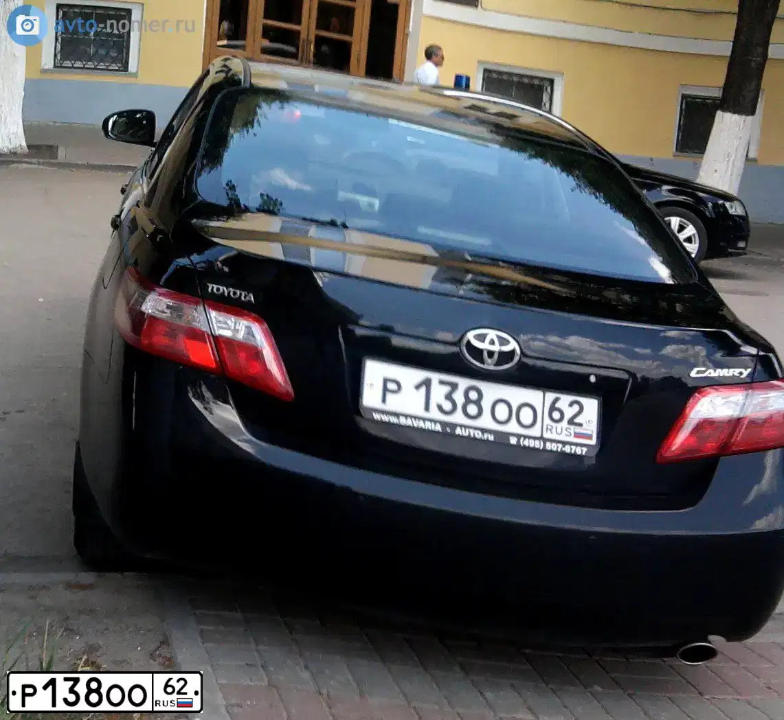 Фото автомобиля TOYOTA CAMRY, 2011 — госномер Р138ОО62. Цвет: ЧЕРНЫЙ