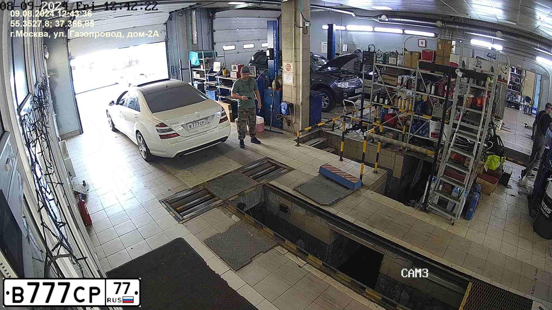 Фото автомобиля MERCEDES S-KLASSE, 2008 — госномер С999ТЕ199. Цвет: Белый