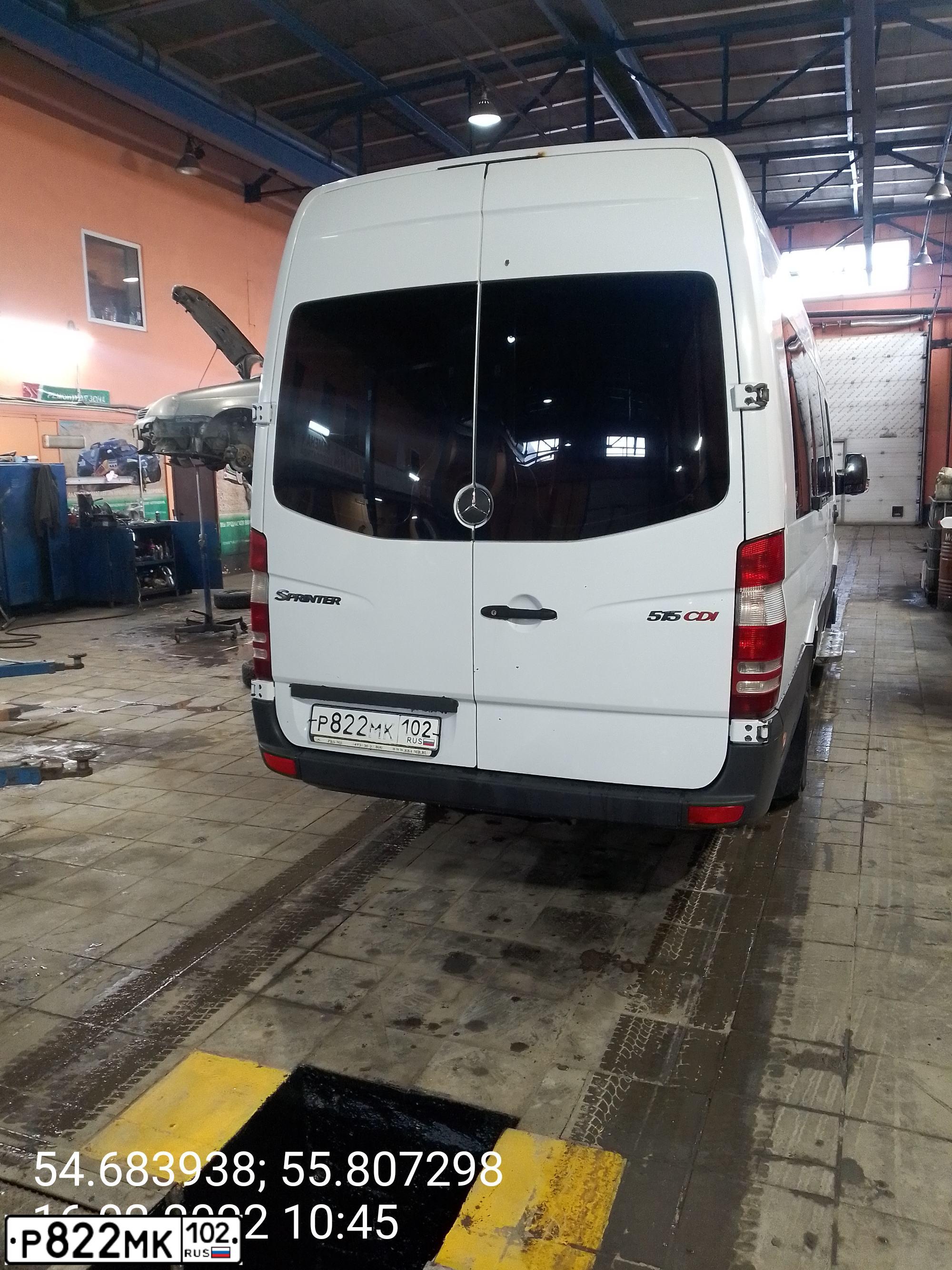 Фото автомобиля MERCEDES SPRINTER, 2013 — госномер М020ХВ702. Цвет: БЕЛЫЙ