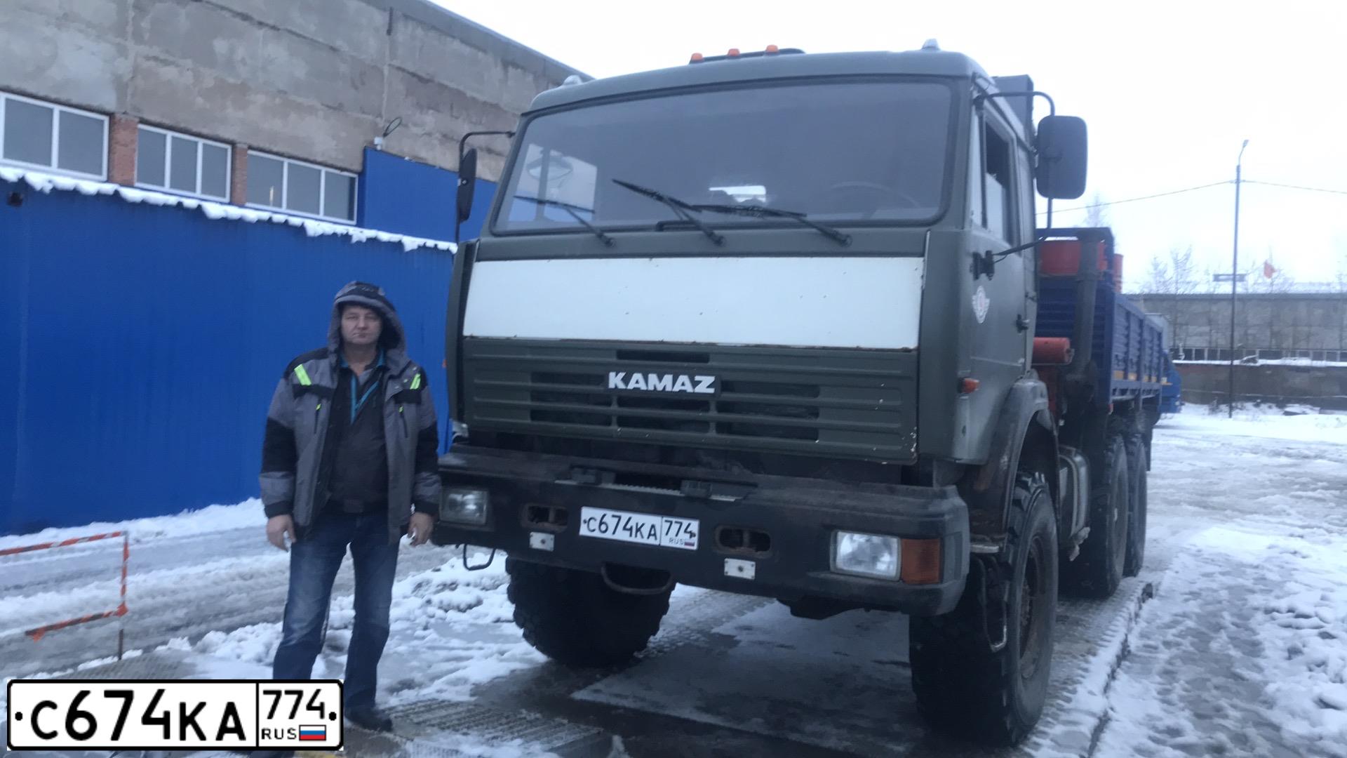 Фото автомобиля KAMAZ 43118 /6X6/, 2007 — госномер О827УТ159. Цвет: Хаки