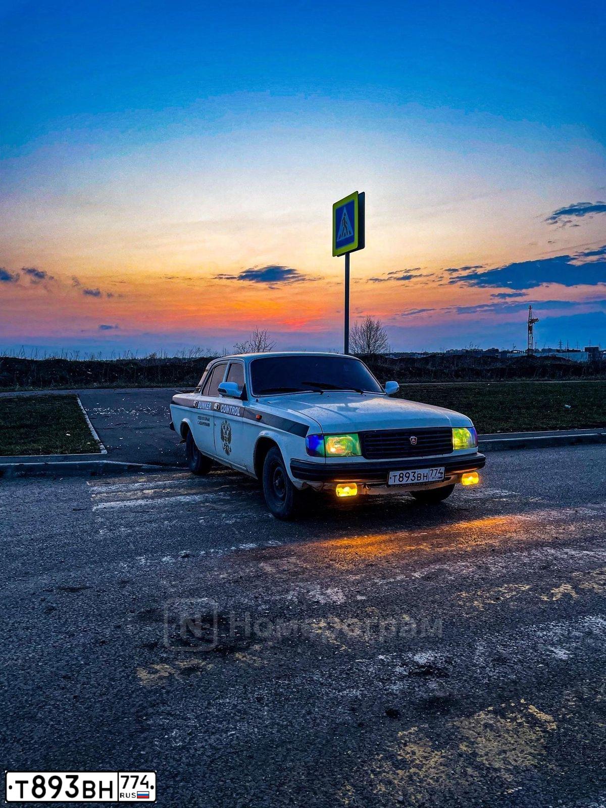 Фото автомобиля GAZ 3102 WOLGA, 1995 — госномер Т893ВН774. Цвет: Белый