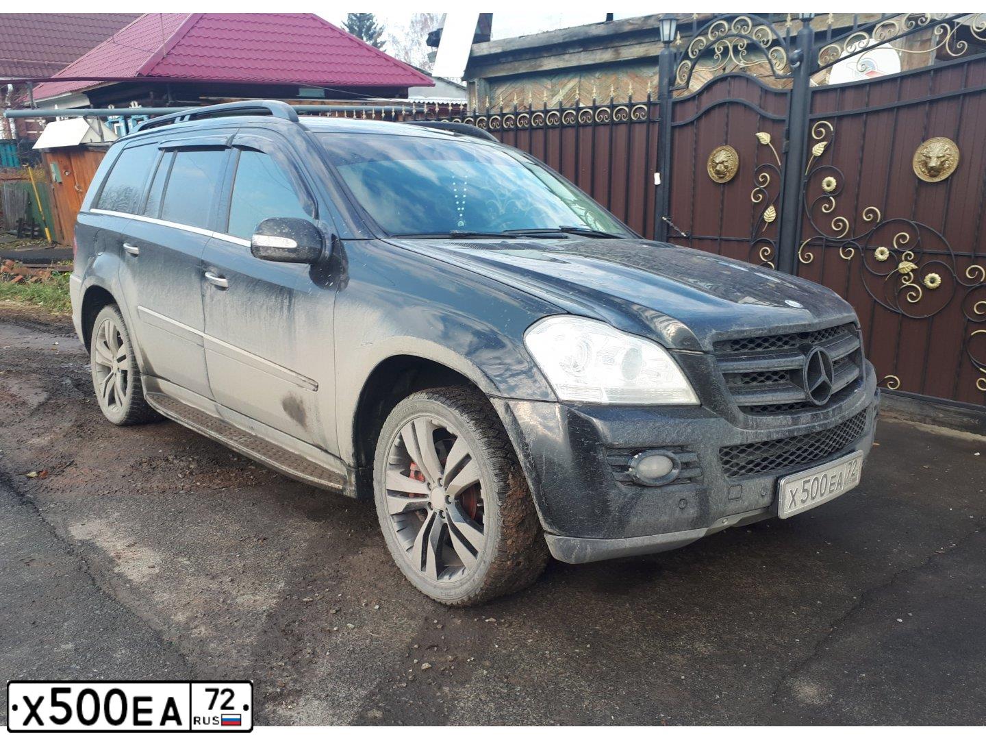 Фото автомобиля MERCEDES E-KLASSE, 2002 — госномер Т511РЕ72. Цвет: синий