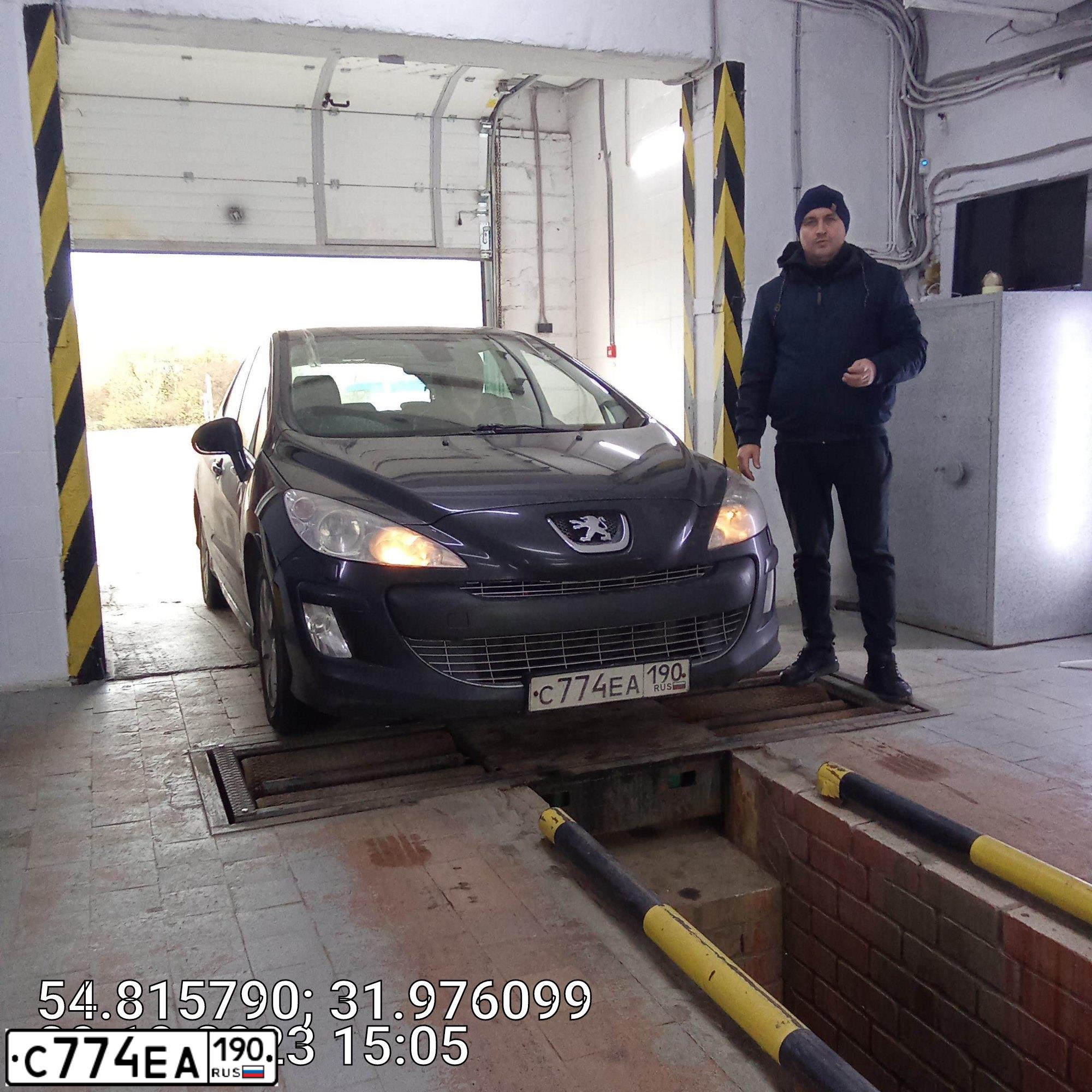 Фото автомобиля PEUGEOT 308, 2010 — госномер В886ОВ67. Цвет: ЧЕРНЫЙ