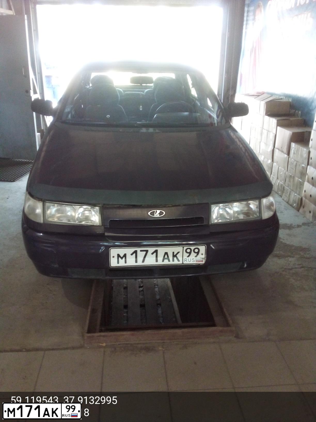 Фото автомобиля КМЗ 8136, 1995 — госномер М171АК99. Цвет: СВЕТЛО-СЕРЫЙ