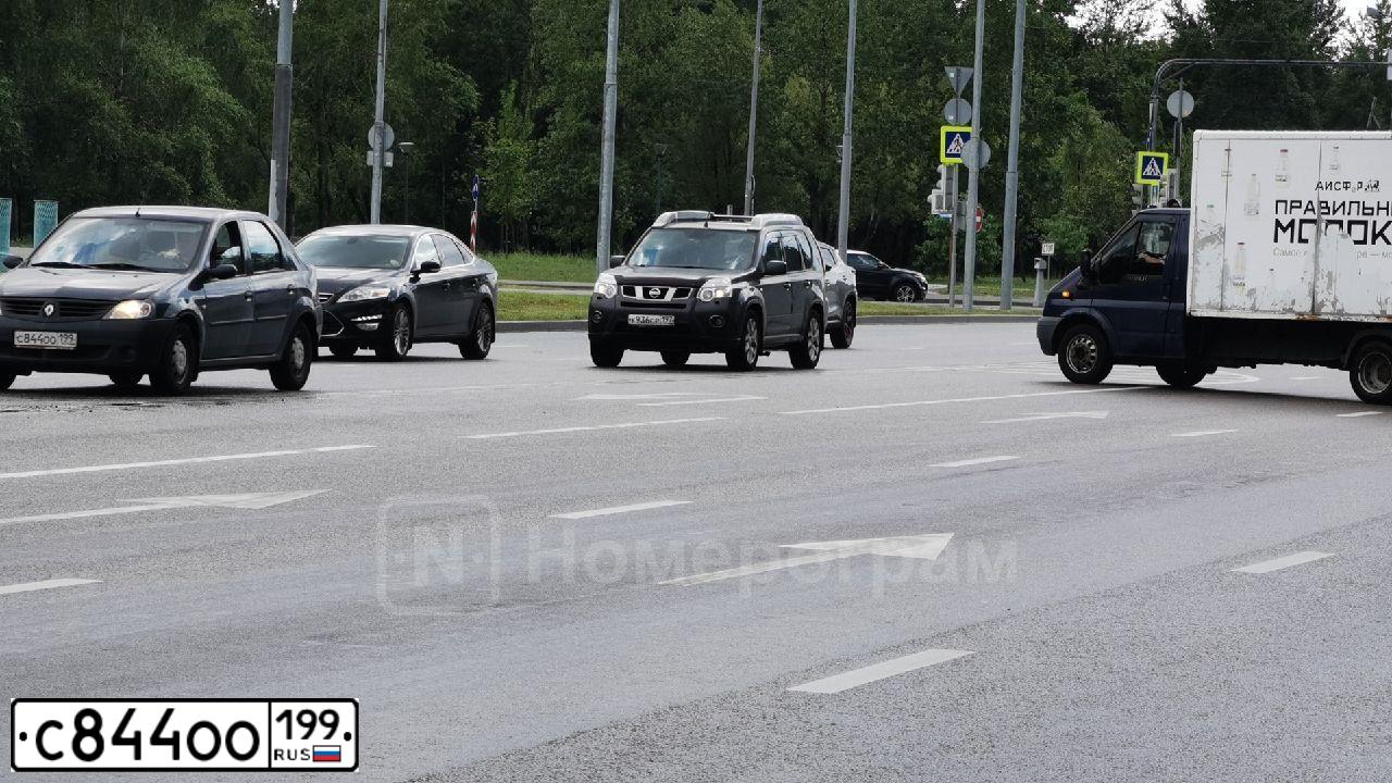 Фото автомобиля RENAULT LOGAN, 2009 — госномер С844ОО199. Цвет: ТЕМНО-СЕРЫЙ