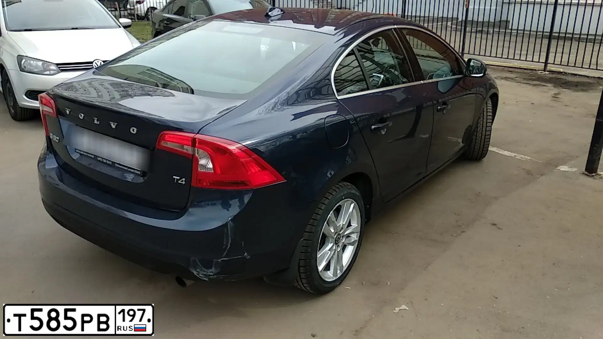 Фото автомобиля VOLVO S60, 2011 — госномер М258ТУ790. Цвет: синий