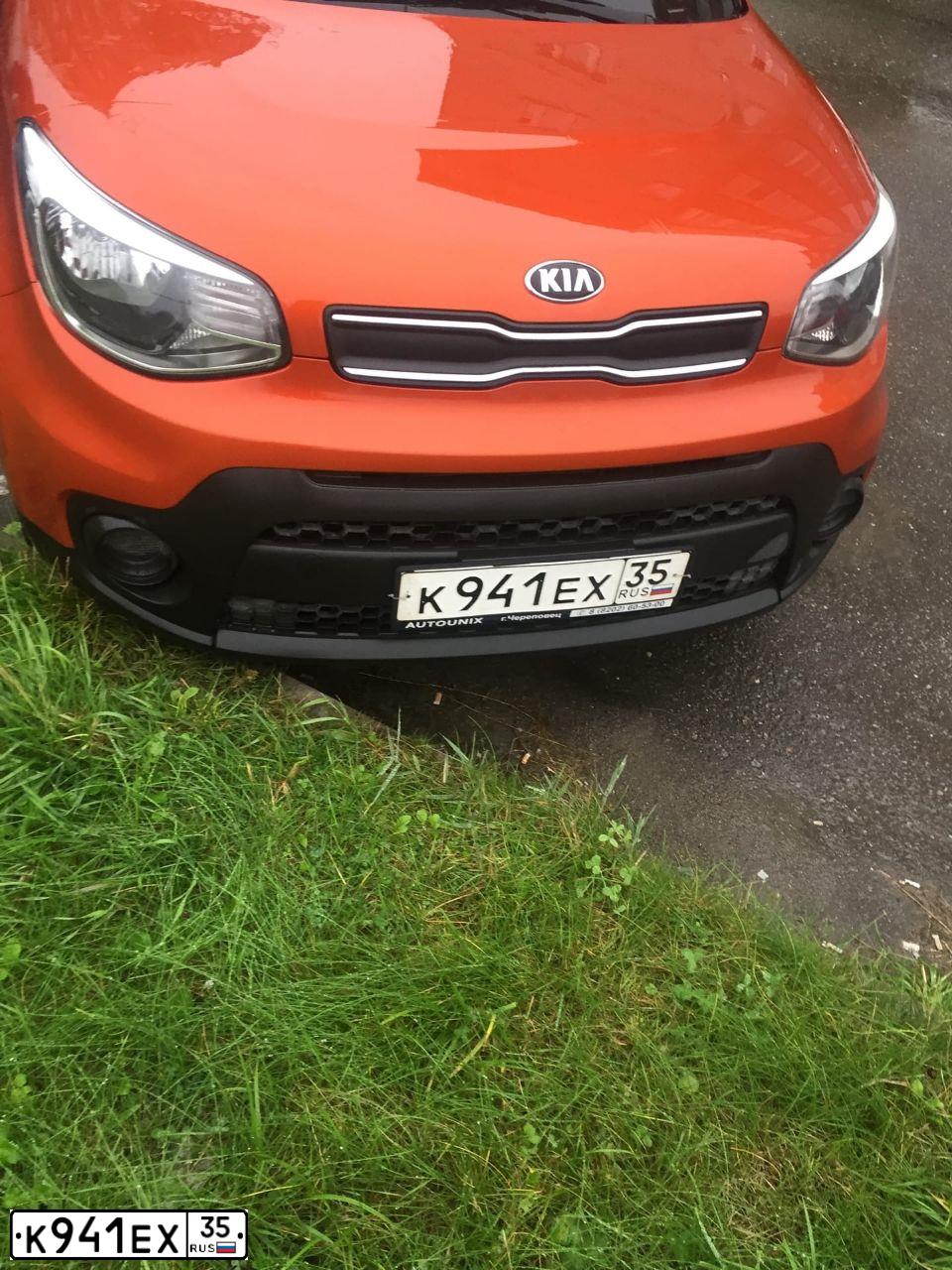 Фото автомобиля KIA SOUL, 2019 — госномер К941ЕХ35. Цвет: ОРАНЖЕВЫЙ
