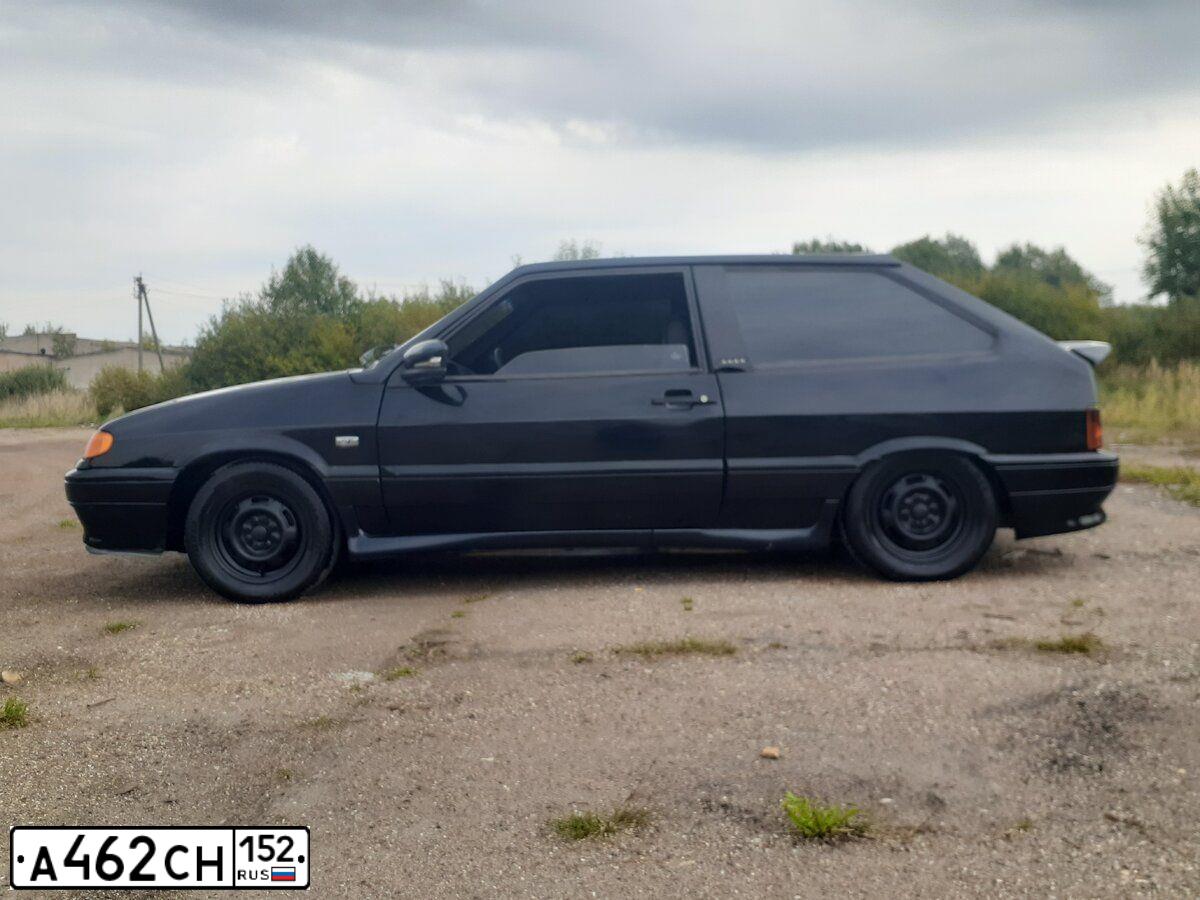 Фото автомобиля LADA 2113 SAMARA, 2010 — госномер Е187ТО790. Цвет: Сине-Черный