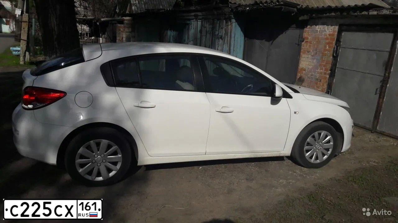 Фото автомобиля CHEVROLET CRUZE, 2013 — госномер С225СХ161. Цвет: Белый