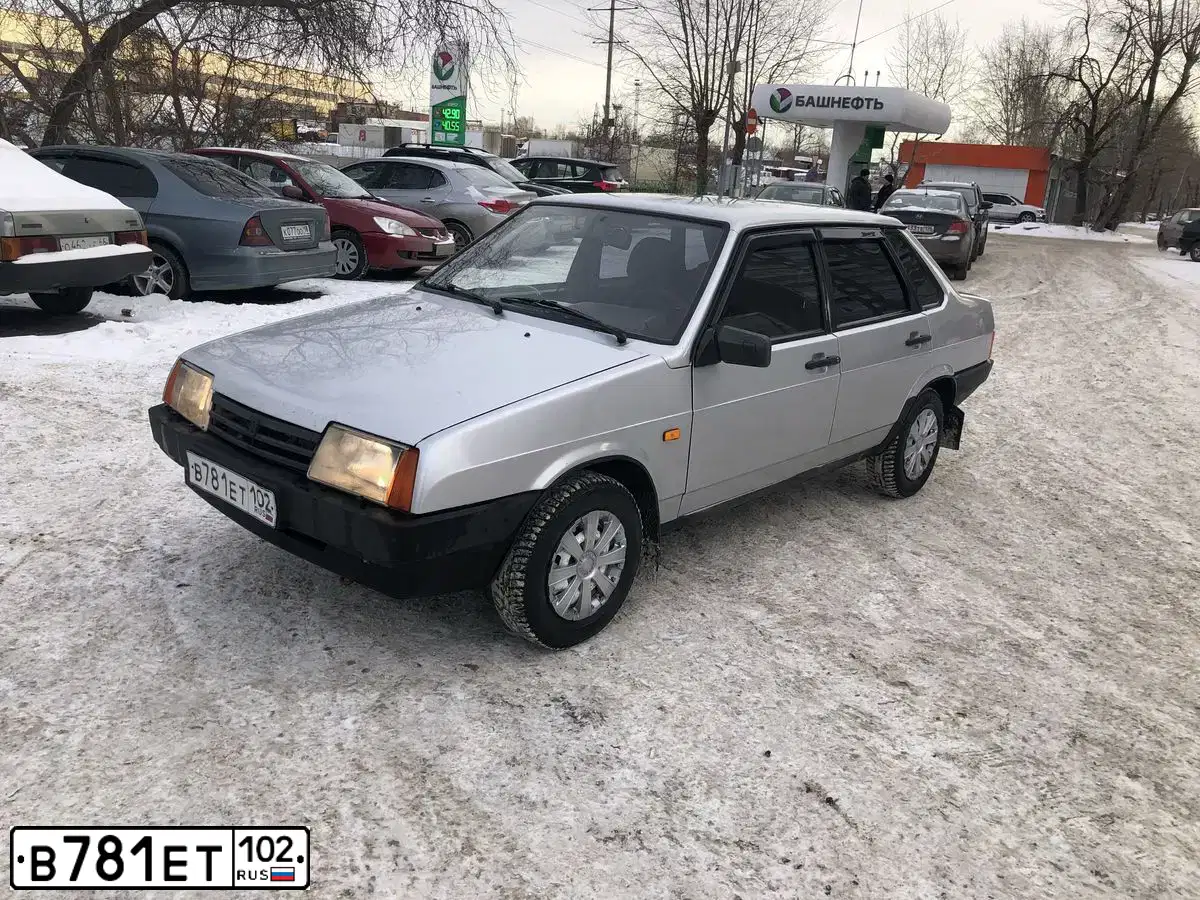 Фото автомобиля LADA 2109 SAMARA, 2003 — госномер К620ТУ196. Цвет: Светло-Серебристый металлик