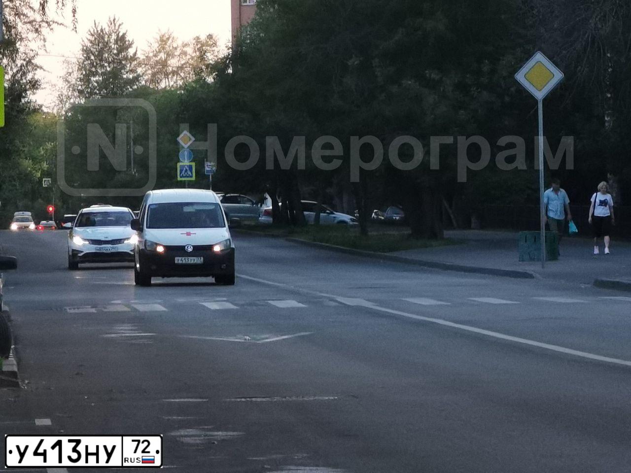 Фото автомобиля LADA VESTA, 2019 — госномер М953КУ196. Цвет: Серый