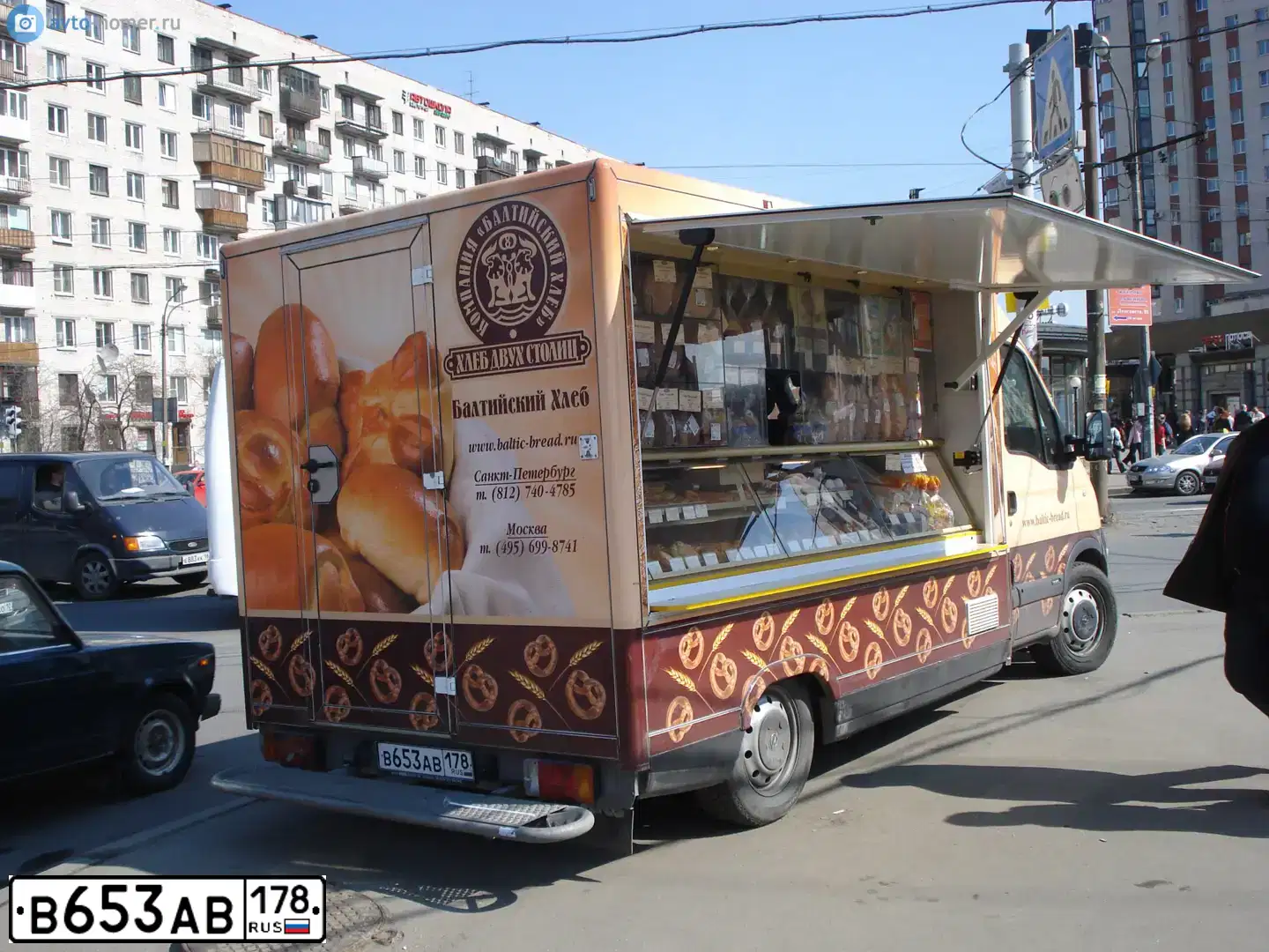 Фото автомобиля OPEL MOVANO, 2006 — госномер В653АВ178. Цвет: Белый