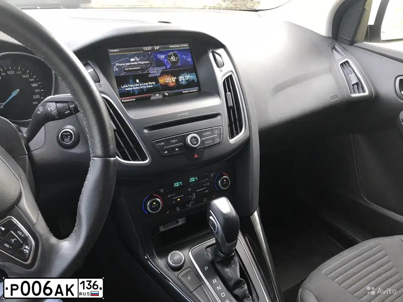 Фото автомобиля FORD FOCUS, 2016 — госномер Е249ТТ95. Цвет: Белый