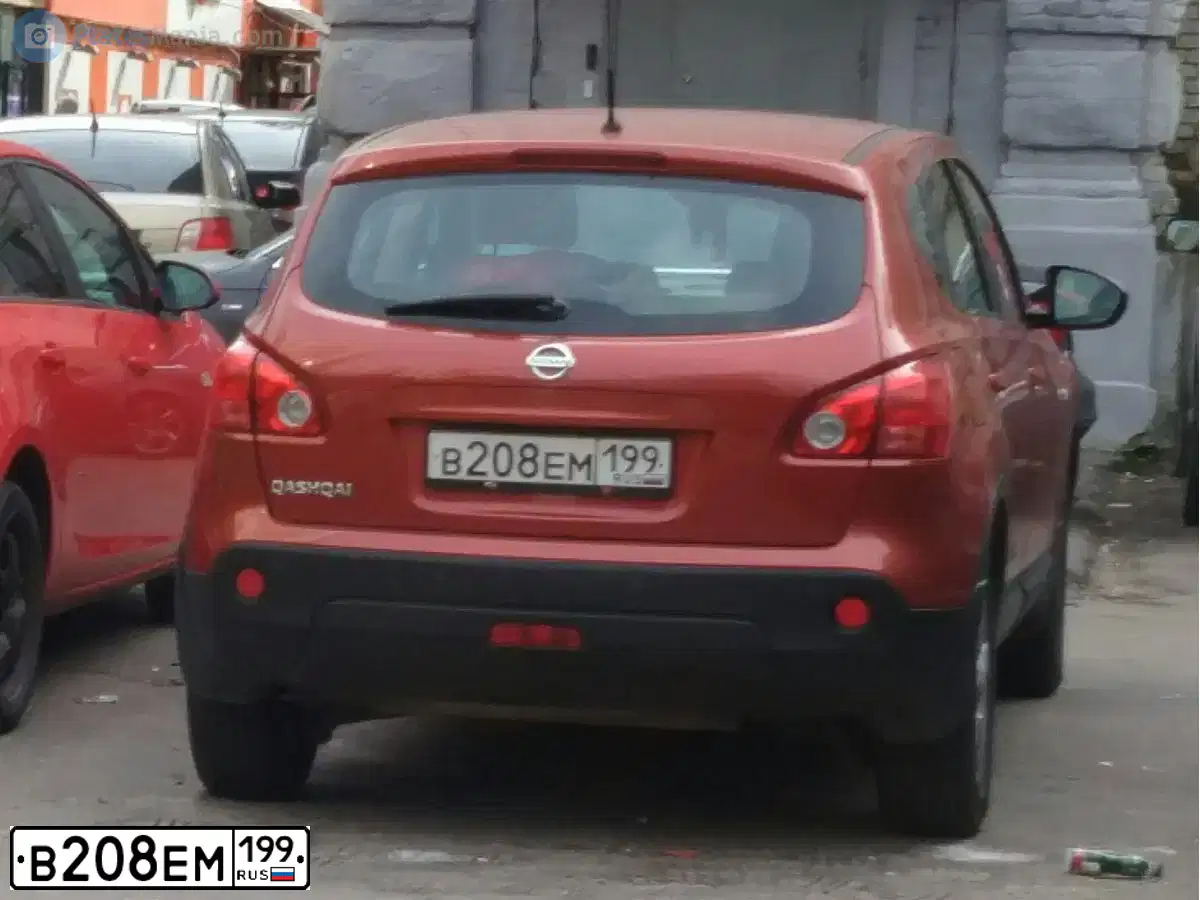 Фото автомобиля NISSAN QASHQAI, 2008 — госномер Е540УО797. Цвет: ТЕМНО-КРАСНЫЙ