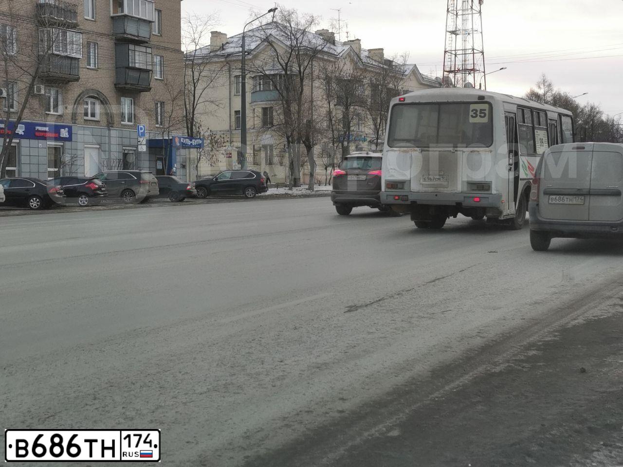 Фото автомобиля LADA LARGUS FURGON, 2015 — госномер В686ТН174. Цвет: СЕРО-БЕЖЕВЫЙ
