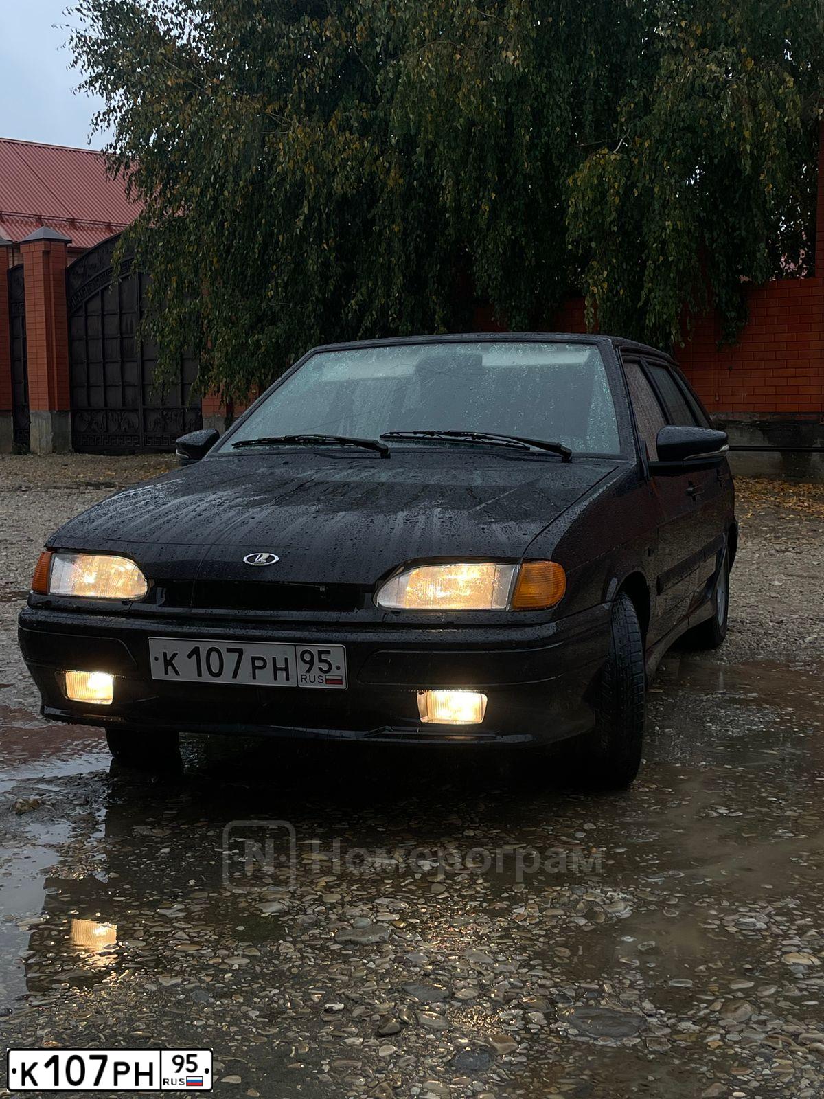 Фото автомобиля LADA 2114 SAMARA, 2011 — госномер Р837ХВ34. Цвет: СИНЕ-ЧЕРНЫЙ