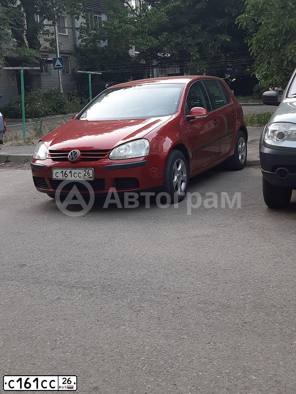 Фото автомобиля VOLKSWAGEN GOLF, 2005 — госномер Т316КУ136. Цвет: ВИШНЕВЫЙ