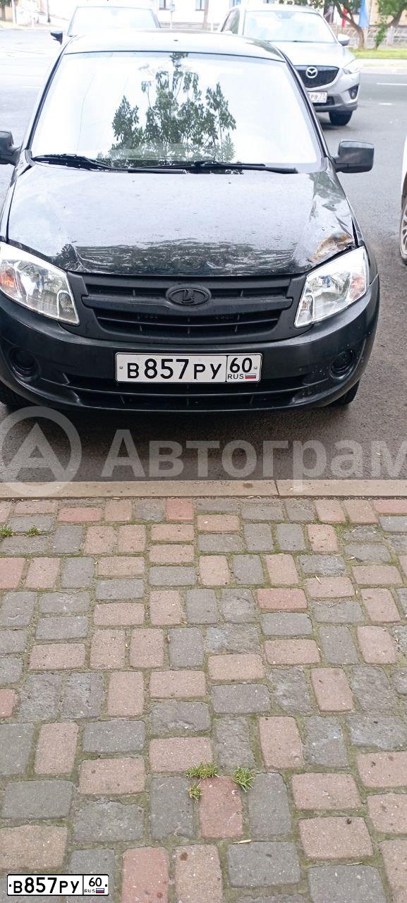 Фото автомобиля LADA 2190 GRANTA, 2013 — госномер В857РУ60. Цвет: ЧЕРНЫЙ