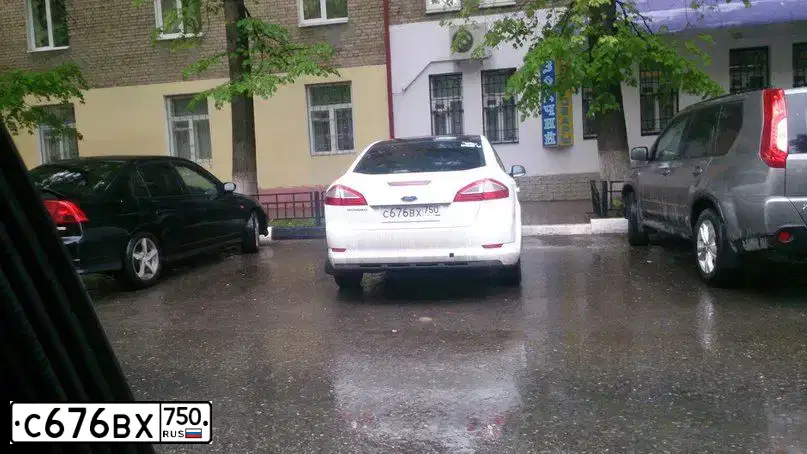 Фото автомобиля FORD MONDEO, 2010 — госномер А977СУ777. Цвет: БЕЛЫЙ