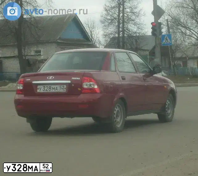 Фото автомобиля LADA 2170 PRIORA, 2007 — госномер У328МА52. Цвет: ЗОЛОТИСТО-КРАСНЫЙ