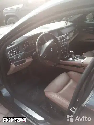 Фото автомобиля BMW SERIE 7, 2009 — госномер Х013ММ77. Цвет: СЕРЫЙ ТЕМНЫЙ